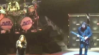 "Drums/Iron Man" Black Sabbath - Leeds 2017