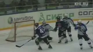 Neftekhimik 4, Torpedo 3 (English Commentary)