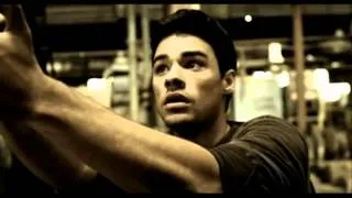 ASSASSINATION GAMES - SCOTT ADKINS - JEAN CLAUDE VAN DAMME (LA TORTURA DI ELETTRICITA'