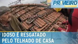 Idoso é resgatado pelo telhado de casa em Canoas (RS) | Primeiro Impacto (08/05/24)