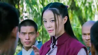 The girl was alone and  besieged by Japanese army. The KungFu master used few moves beat them!