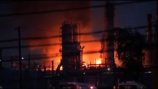 Massive Philadelphia refinery fire contained