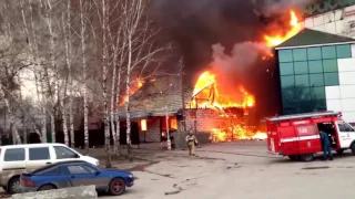 Пожар в Барнауле. Все сгорело до тла. Смотреть всем!
