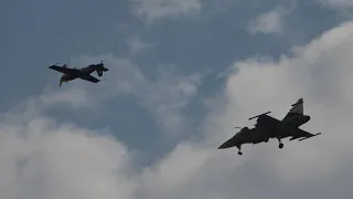 4K Martin Šonka Extra 300 & Ivo Kardoš JAS-39 Gripen: Čáslav aerodrome LKCV : 25.5.2019