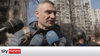 Ukraine War: Kyiv's Mayor says we have “no choice” but to defend capital