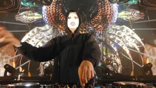 Angerfist dropping "I:Gor - This Is What I Am" at Qlimax 2016