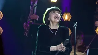 Mireille Mathieu 2023 live – Bravo, tu as gagné - Zugabe am 11.12.2023 in Prag