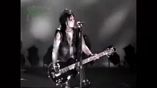 Motley Crue - Memorial Auditorium/Sacramento, CA 12-3-97 (3 cam)