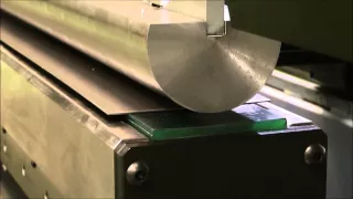 Радиусная гибка листового металла на листогибочном прессе AM AMB-15031