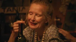 Frances Conroy talks about hollywood parties & casting couch in 'Mountain Rest' [2018]