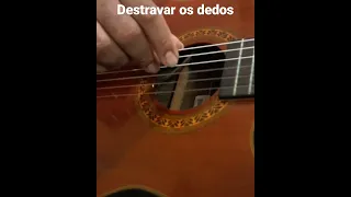 Destravar os dedos no violão mão direita exercício para dedilhado