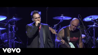 Los Fabulosos Cadillacs - Siguiendo La Luna (En Vivo en Theater at Madison Square Garden)