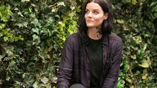 Blindspot 5x01 "I Came to Sleigh" Second Promotional Photos Sneak Peek