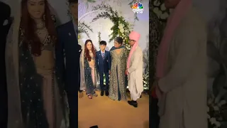 Ira Khan Wedding: Kiran Rao,Aamir Khan & Others Pose With Newlyweds Ira Khan & Nupur Shikhare | N18S