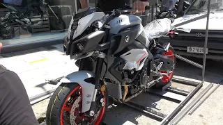 unboxing YAMAHA MT-10 (2020)