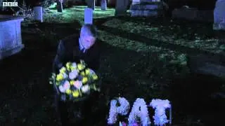 EastEnders - Simon Wicks (Wicksy) returns to say goodbye to Pat - 13 January 2012