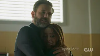 Legacies 2x07 Alaric Hugs Hope “I am happy to have you back"