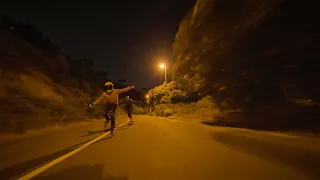 SKATEBOARD,INLINE DOWNHILL RUN IN SOUTH AFRICA CAPE TOWN AT NIGHT ON THE OLD DHX ROAD #SKATING #fast