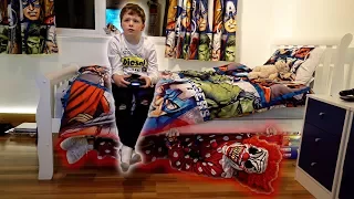 CREEPY CLOWN UNDER THE BED PRANK ON LITTLE BROTHER!