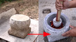 Pick up a big stone from the ditch and make a stone mortar, turning waste into treasure