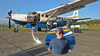 Chegada do Avião com o Amado Batista e sua Banda em Cachoeiro de Itapemirim-ES Pec Taxi Aéreo