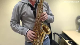 How to play Rockin Around the Christmas Tree on Saxophone (Easy Saxophone Lesson C102)