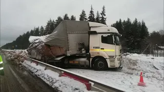 Пьяный уснувший фуровод устроил Дтп на М-10 в Новгородском