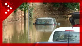 Monza, i segni dell'esondazione del Lambro: auto ancora sott'acqua