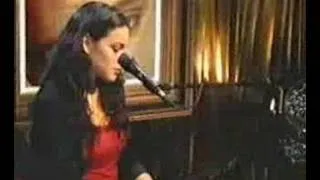 A Norah Jones - Are you lonesome (Elvis tribute)