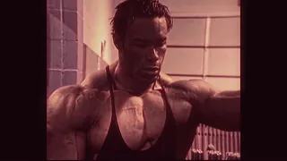 i like the way you kiss me - Kevin Levrone