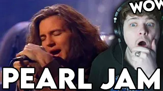 NON Fan Reacts to Pearl Jam - Black (unplugged) - Rock Reaction