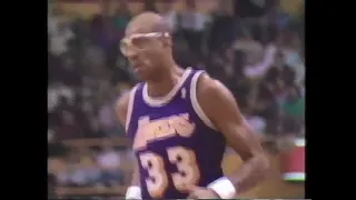 40-Year-Old Kareem Spams the Skyhook vs. Boston