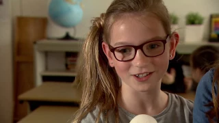 Bij Bibi in de klas, na het winnen van een VEED-award