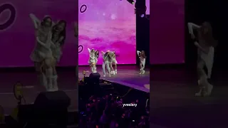 VCHA opens for TWICE'S 'READY TO BE 5TH WORLD TOUR' in Mexico # clip 8