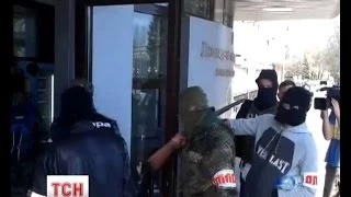 Озброєні бійці "Оплоту" захопили мерію Донецька
