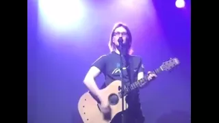 Steven Wilson Joking on stage