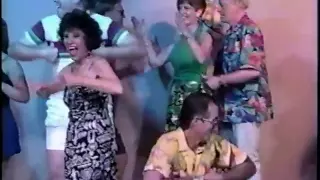 Hilarious TV 'Surfin Bird' Dance. The Trashmen. Party in the USA Music Video