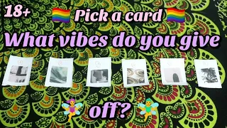 What vibes do you give off?? 🧚‍♀️🧚‍♂️|| PICK A CARD READING || CATROMANCY TAROT