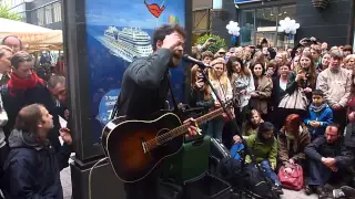 Passenger - Holes, HH Busking gig 13.5.2013