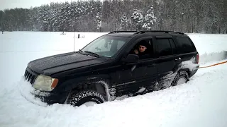 Как Jeep едет на цепях в снегу по колено? Grand Cherokee WJ, Suzuki Jimny, Hyundai Tucson