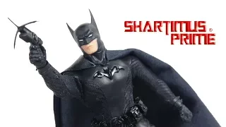 Mezco Batman Toy Fair 2018 Exclusive Ascending Knight ONE:12 Collective Action Figure Toy Review