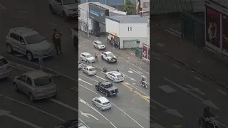 NZ police vs gang members in Auckland CBD