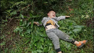 Father and son cut firewood to sell. Because of carelessness, he lost his son in the forest.#funny