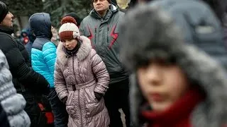 Humanitarian crisis growing in Ukraine as civilians exit