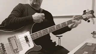 Motorhead-Love Like  a Reptile(Bass Cover+Partitura+Tablatura)