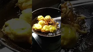 |•Mumbai Ka Famous Vada Pav•| {AFREEN DASTARKHWAN} #trending #viral #2023 #short #shorts