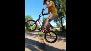 Bmx tricks truckdriver, helicopter, 360⁰, Barspin