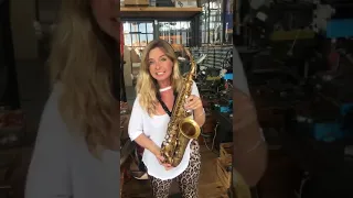 Candy Dulfer checks out a newly made Free Wind alto saxophone