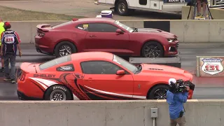 Shelby GT500 Mustang vs Camaro ZL1 1/4 Mile