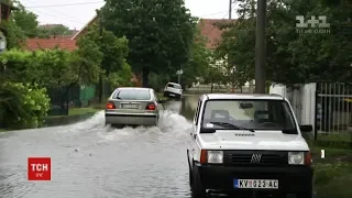 Негода атакує: у Болгарії через повені евакуювали сотні людей